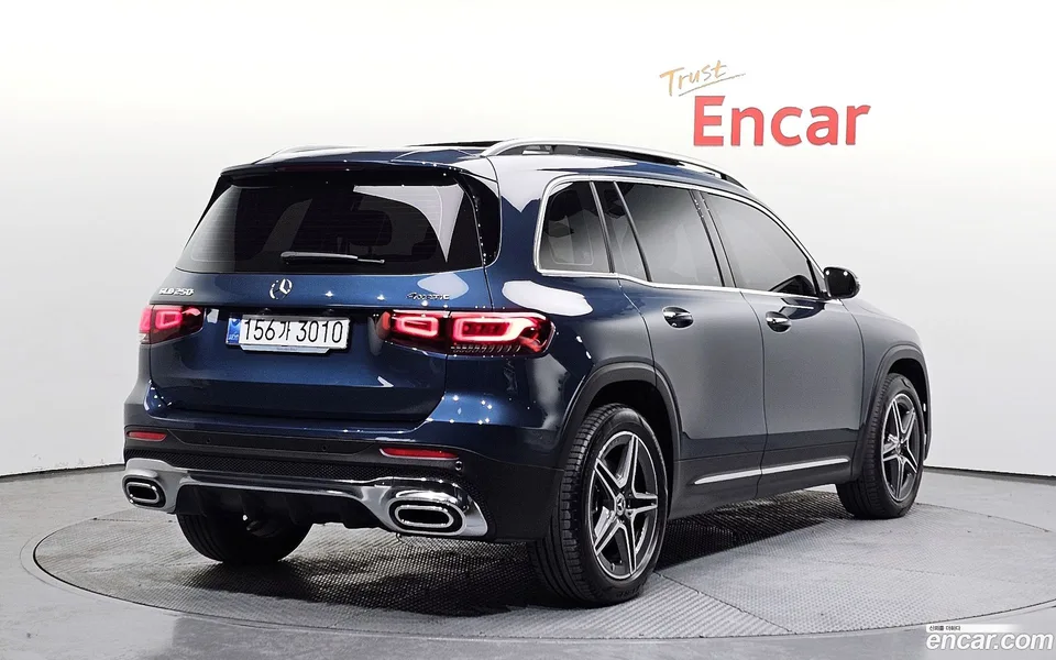 Mercedes-Benz GLB-Class GLB250 4MATIC 2023 — миниатюра 2
