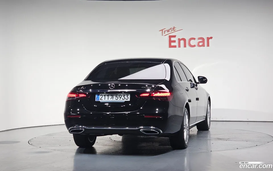 Mercedes-Benz E-Class E250 2023 — миниатюра 4