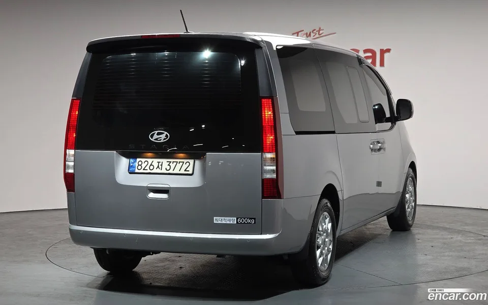Hyundai Staria 5 2024 — миниатюра 2