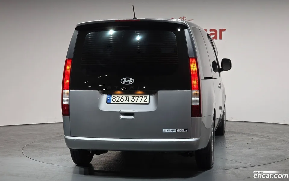 Hyundai Staria 5 2024 — миниатюра 4