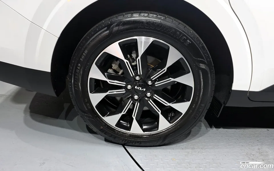 Kia Carnival 7 2023 — миниатюра 5