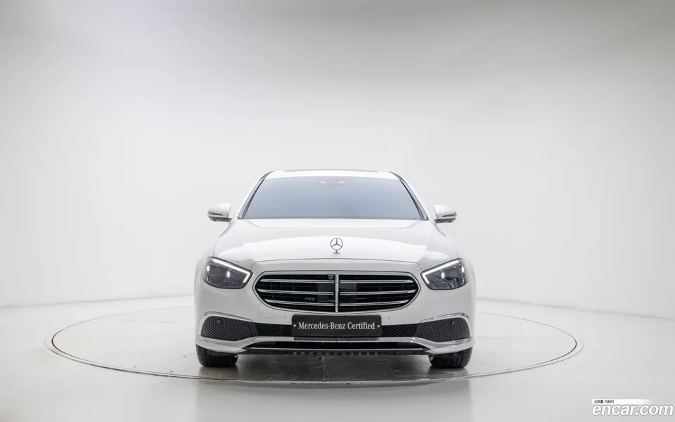 Mercedes-Benz E-Class E250 2022 — миниатюра 3