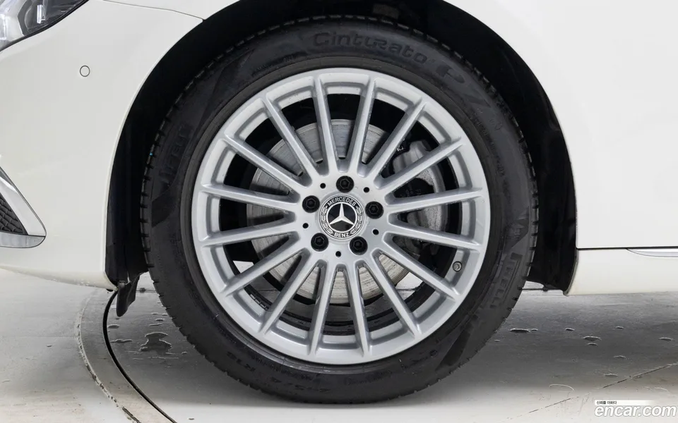 Mercedes-Benz E-Class E250 2022 — миниатюра 5