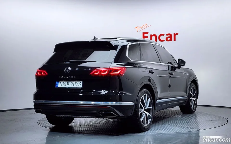 Volkswagen Touareg 3.0 TDI 2023 — миниатюра 2