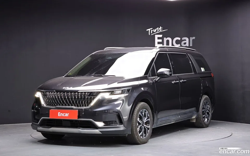 Kia Carnival 9 2022 — фото 1, купить с доставкой в Москву