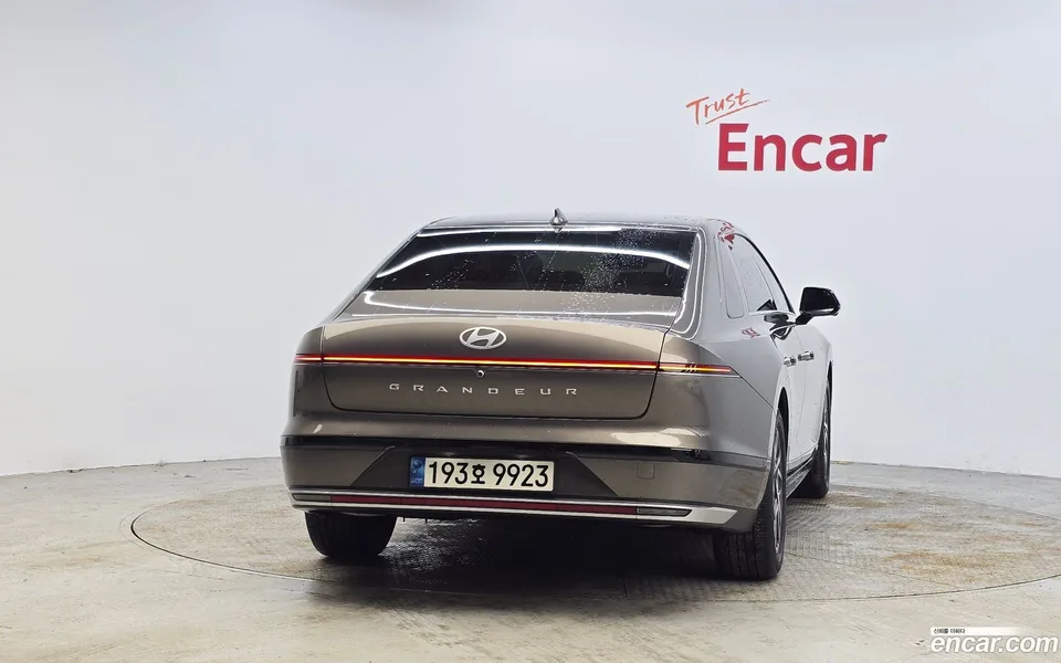 Hyundai Grandeur 2.5 2WD 2023 — миниатюра 4