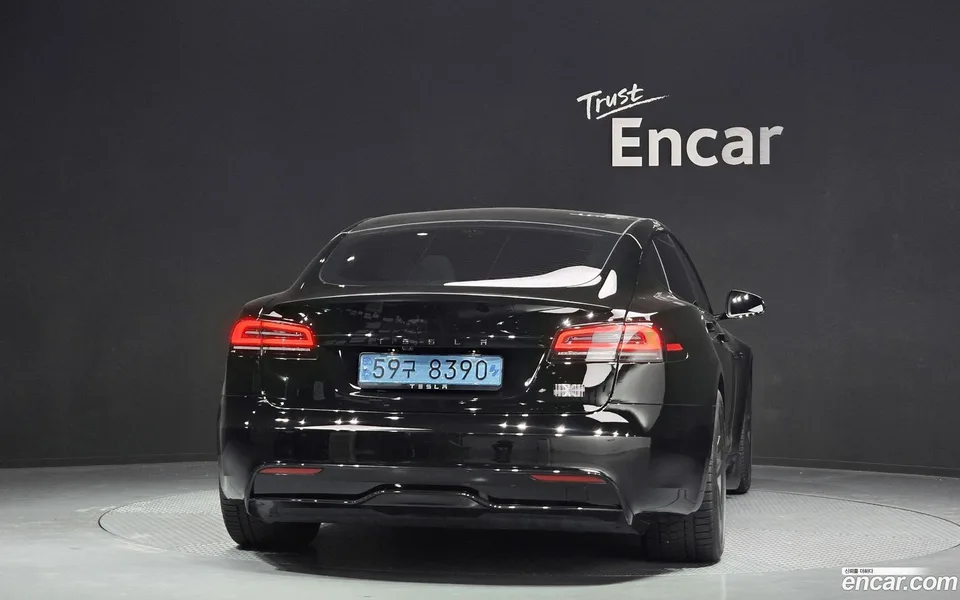 Tesla Model S 2023 — миниатюра 4