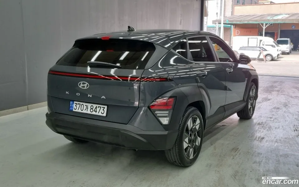 Hyundai Kona Hybrid 2023 — миниатюра 2
