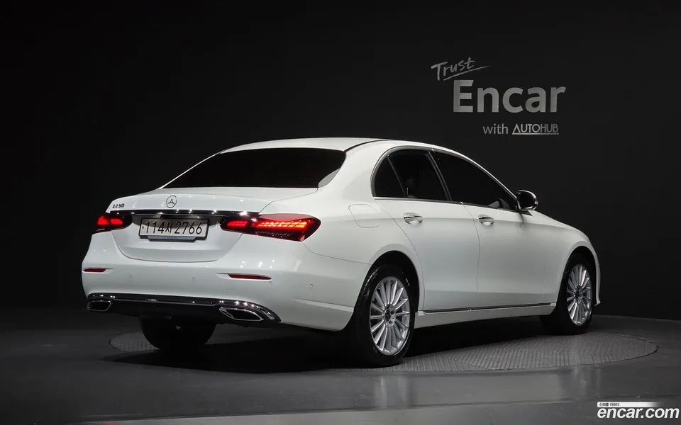 Mercedes-Benz E-Class E250 2023 — миниатюра 2