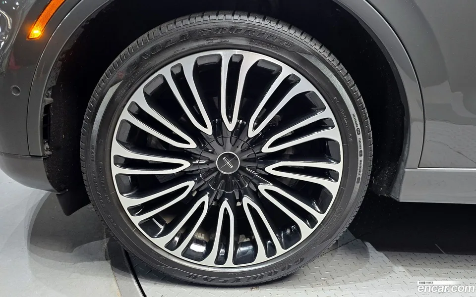 Lincoln Aviator 3.0 AWD 2023 — миниатюра 5