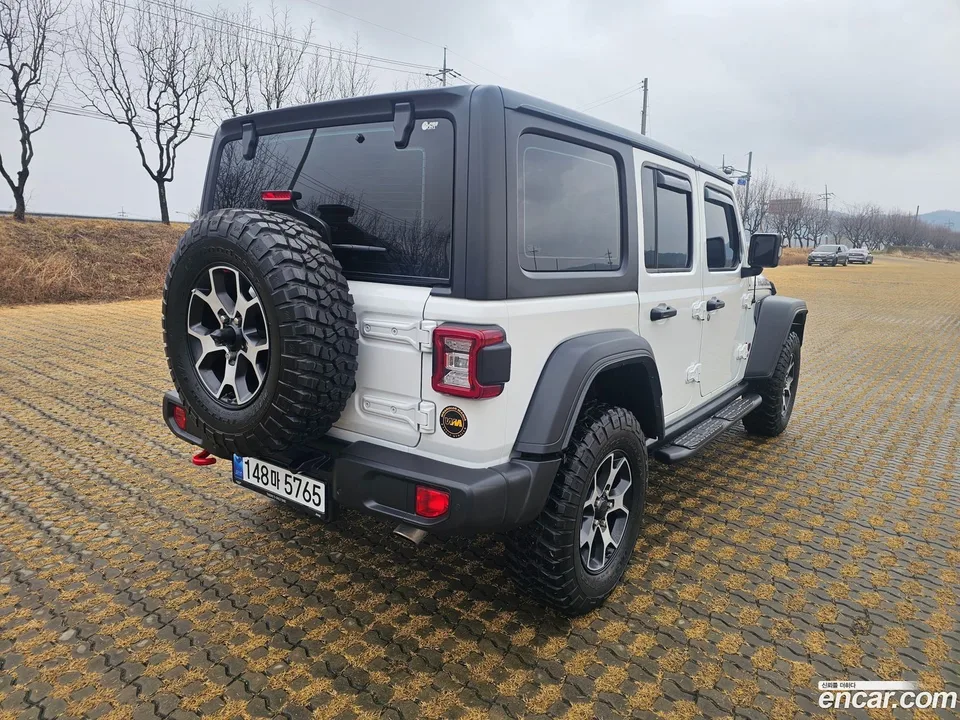 Jeep Wrangler 2.0 4 2022 — миниатюра 2
