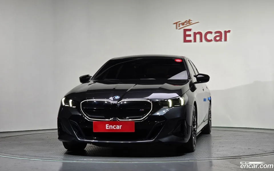 BMW i5 M60 xDrive 2023 — миниатюра 3