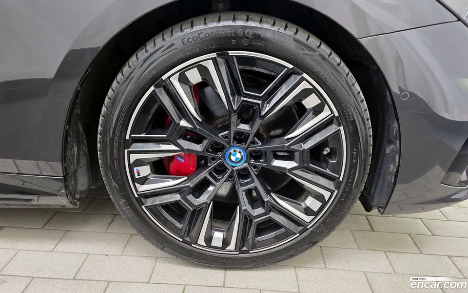 BMW i5 M60 xDrive 2023 — миниатюра 5