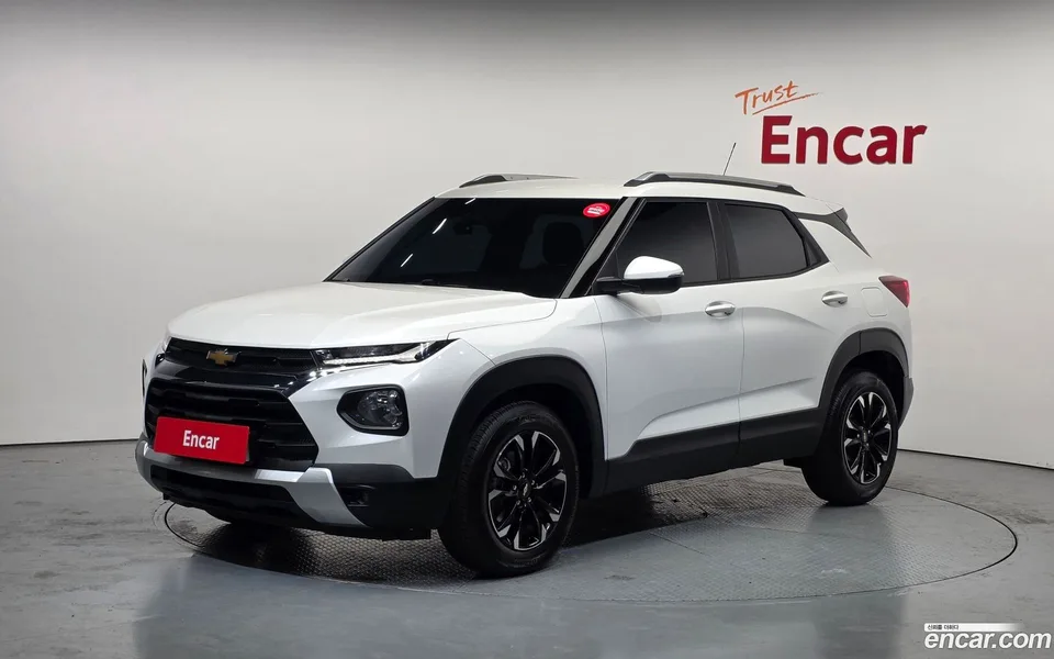 Chevrolet Trailblazer 1.3 2WD 2022 — фото 1, купить с доставкой в Москву
