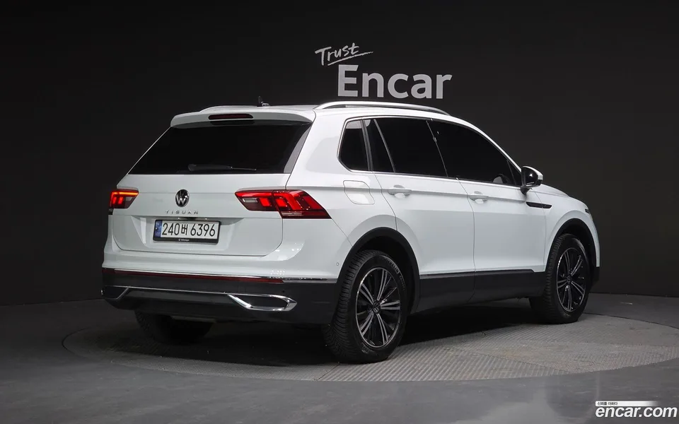 Volkswagen Tiguan 2.0 TDI 2023 — миниатюра 2
