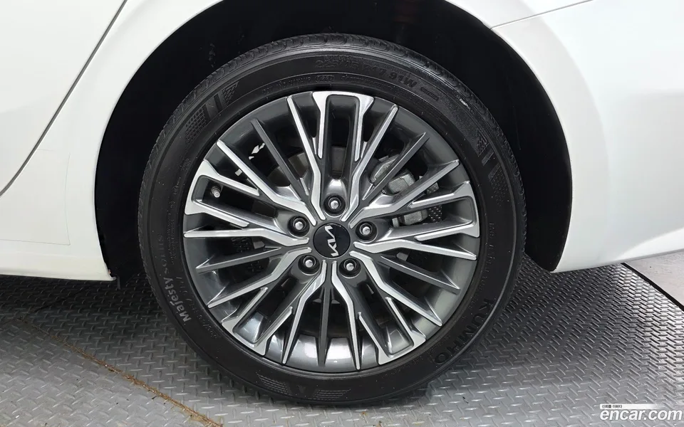 Kia K3 1.6 2022 — миниатюра 5