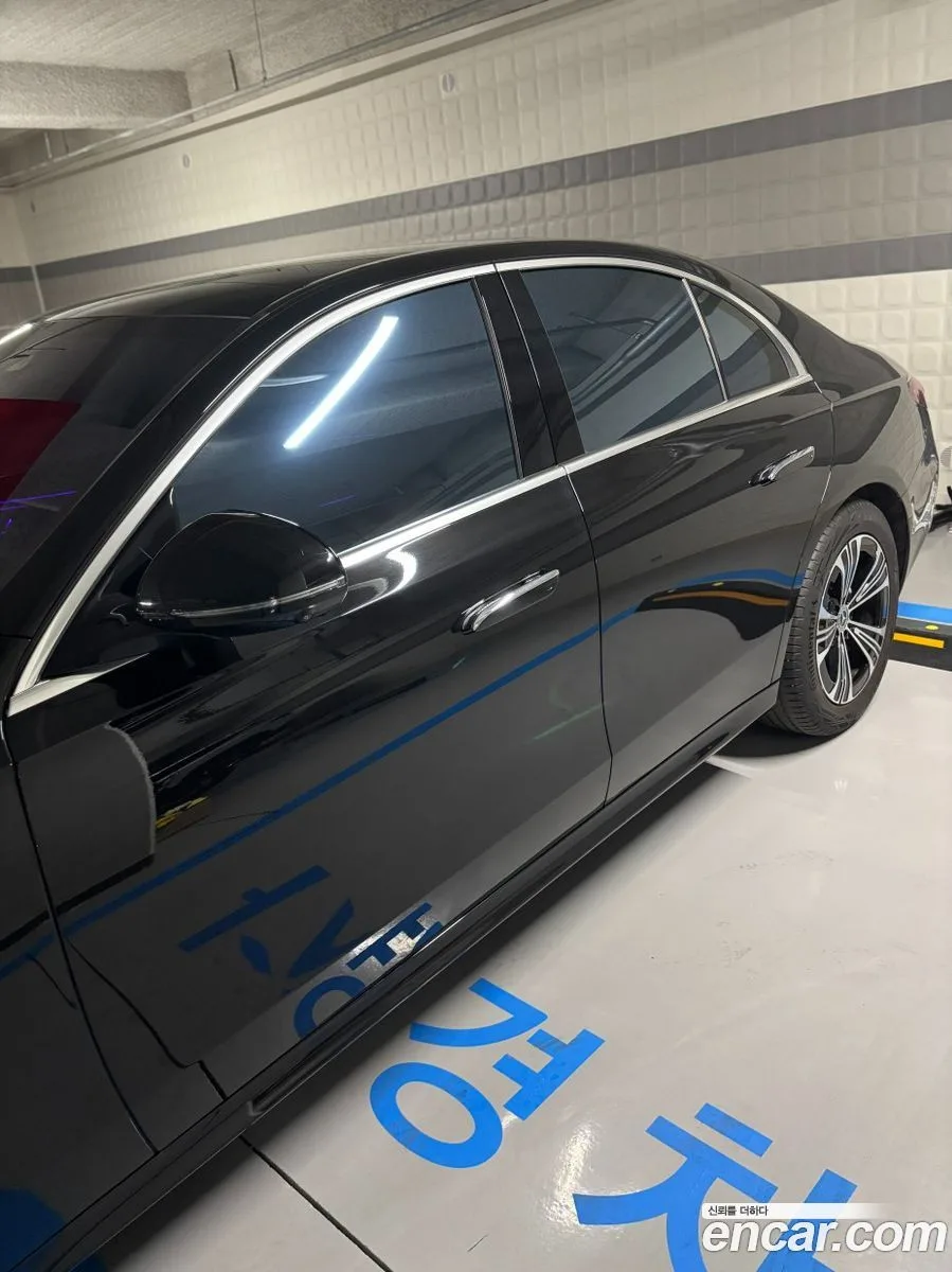 Mercedes-Benz E-Class E200 2025 — миниатюра 5