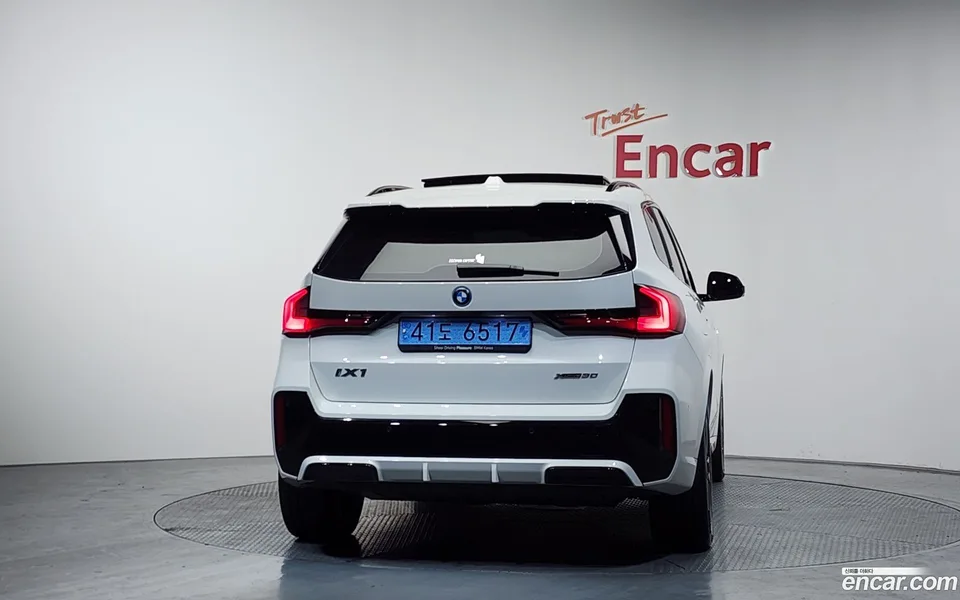 BMW iX1 xDrive 30 M 2024 — миниатюра 4