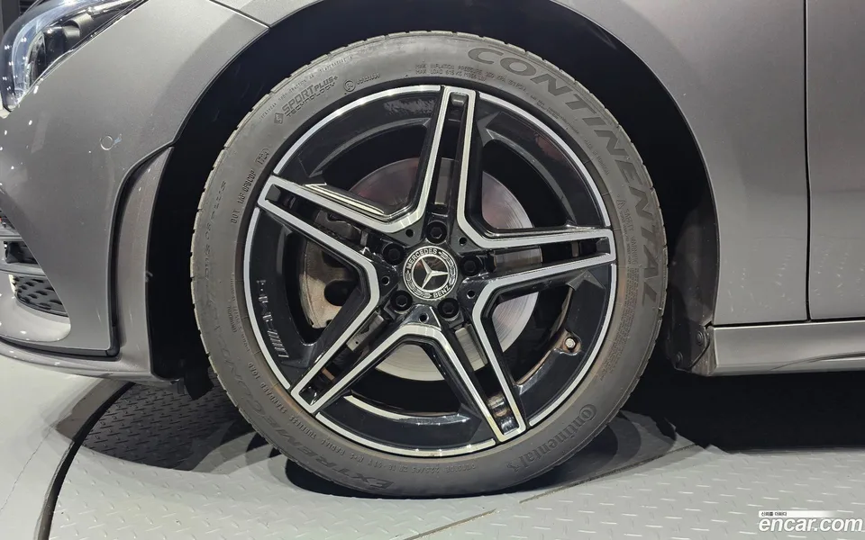 Mercedes-Benz CLA-Class CLA250 4MATIC 2022 — миниатюра 5