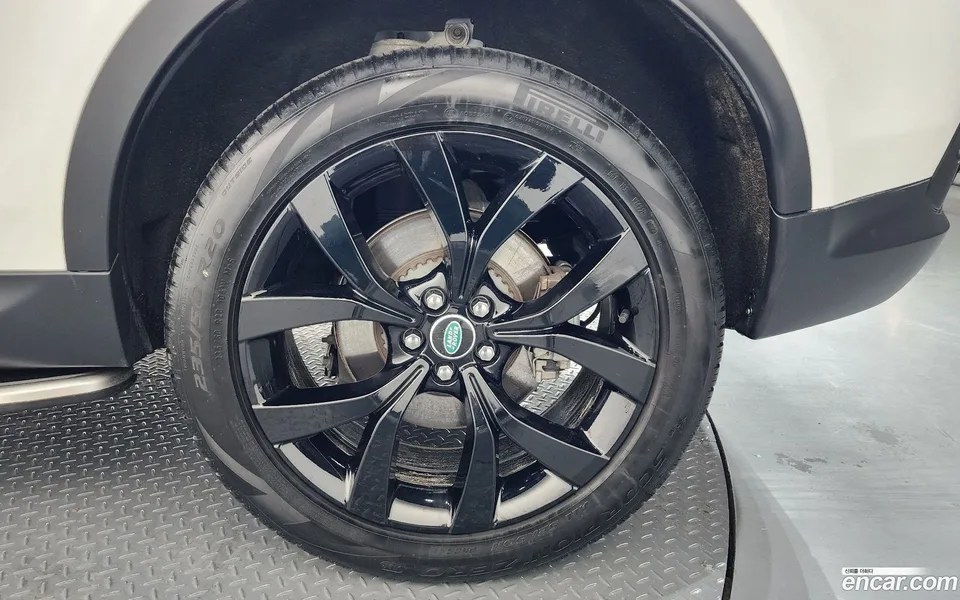 Land Rover Discovery Sport P250 SE 2022 — миниатюра 5