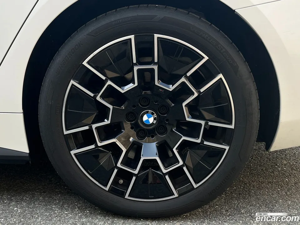 BMW i4 eDrive40 M 2025 — миниатюра 5