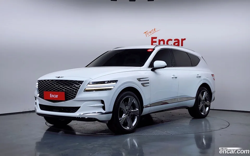 Genesis GV80 2.5T 2WD 2022 — фото 1, купить с доставкой в Москву
