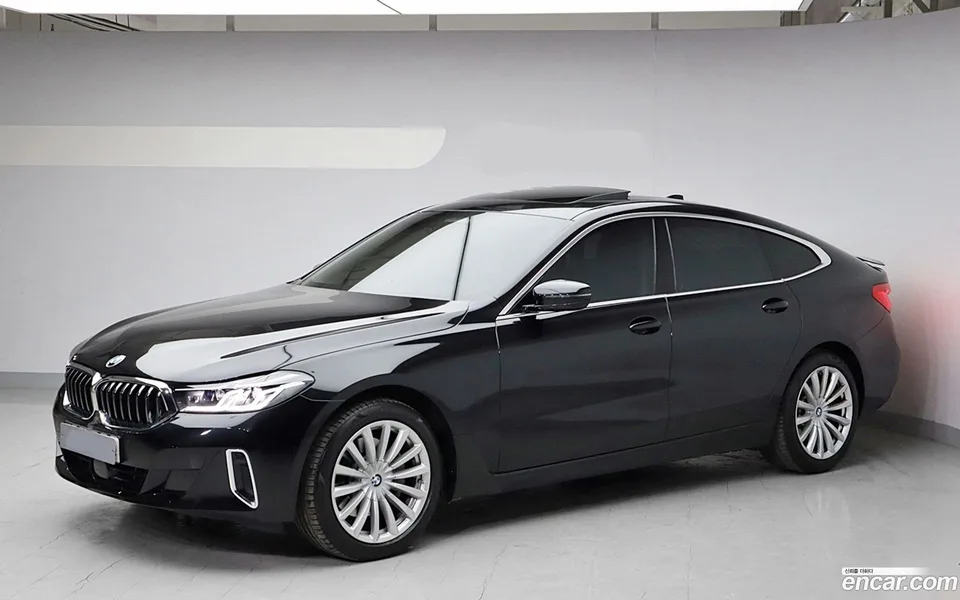 BMW 6 Series GT 630i xDrive 2023 — миниатюра 2