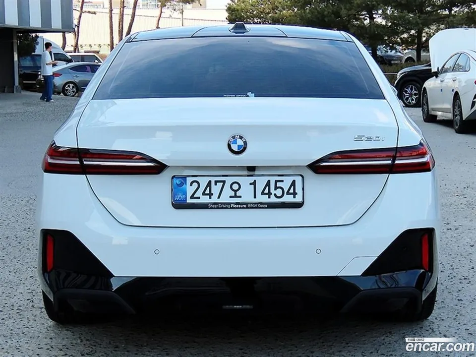 BMW 5 Series 520i M 2025 — миниатюра 4