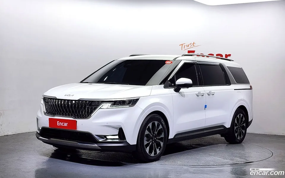 Kia Carnival 9 2023 — фото 1, купить с доставкой в Москву