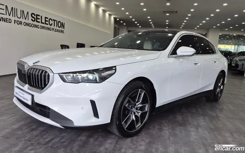 BMW 5 Series (G60) 2025 купить в Москве