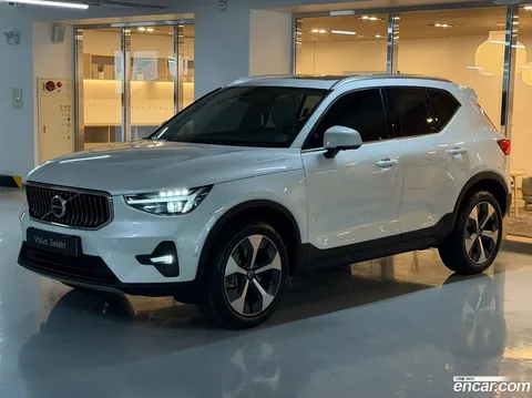 Volvo XC40 2025 купить в Москве