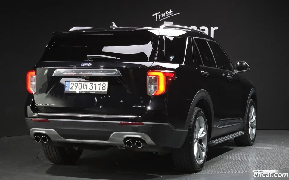 Ford Explorer 3.0 4WD 2022 — миниатюра 2