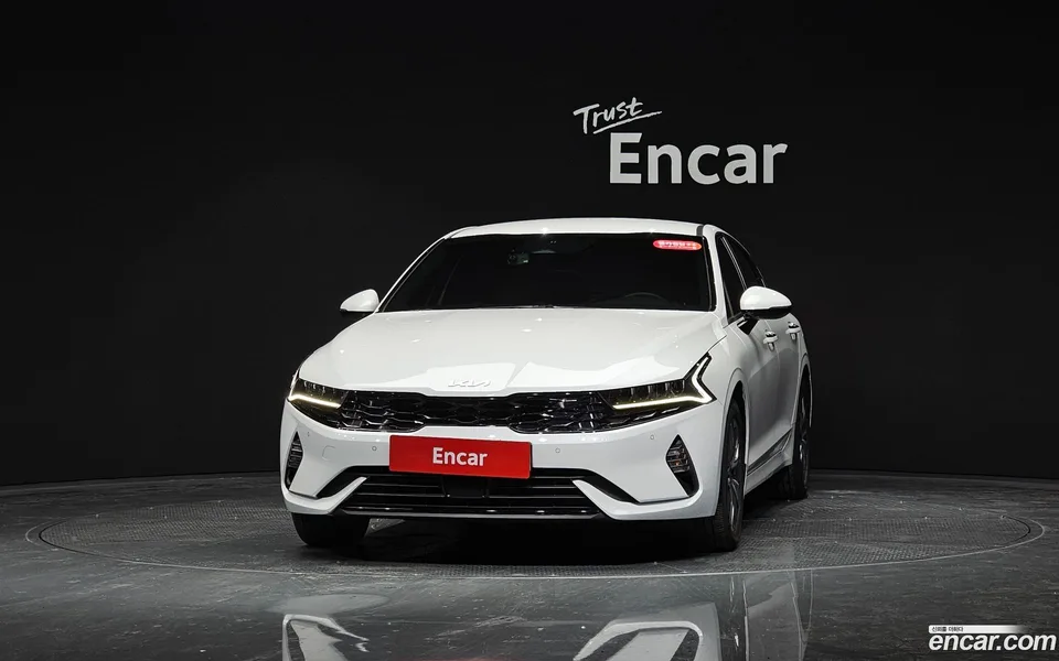 Kia K5 Hybrid 2023 — миниатюра 3
