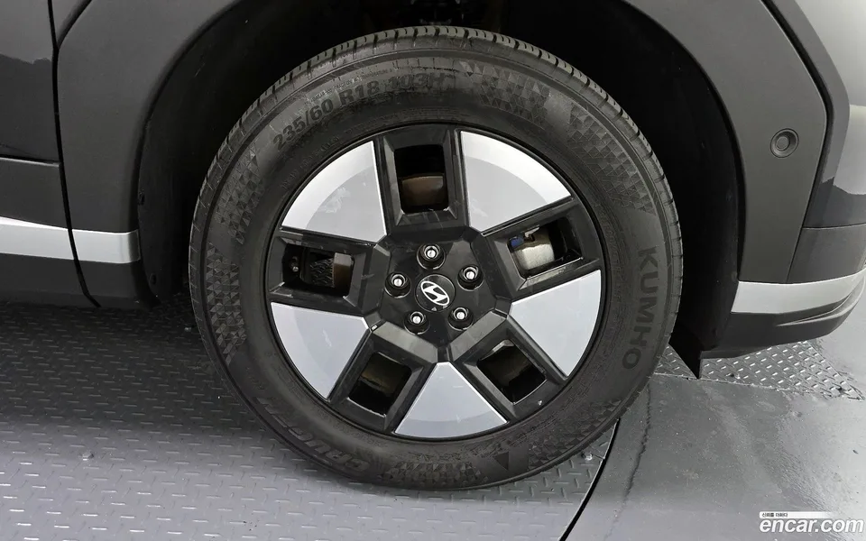 Hyundai Santa Fe HEV 1.6 2WD 2024 — миниатюра 5