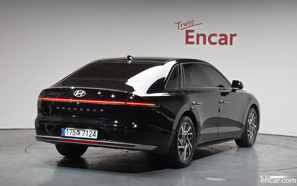 Hyundai Grandeur 2.5 2WD 2023 — миниатюра 2