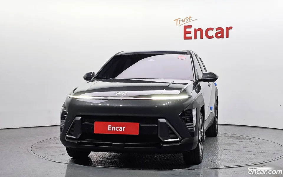 Hyundai Kona Hybrid 2023 — миниатюра 3