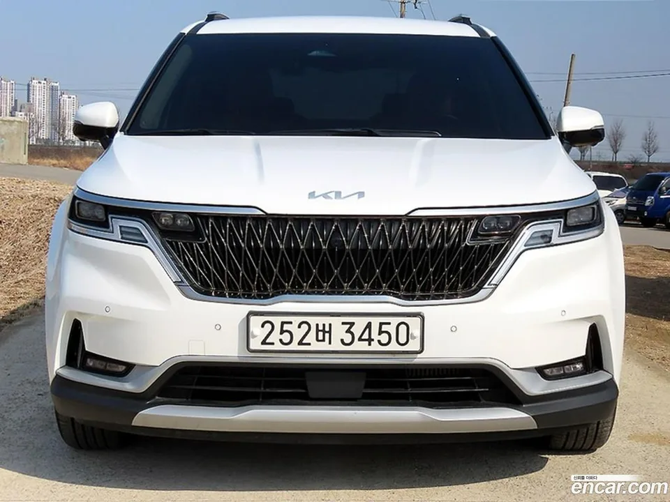 Kia Carnival 9 2023 — фото 1, купить с доставкой в Москву