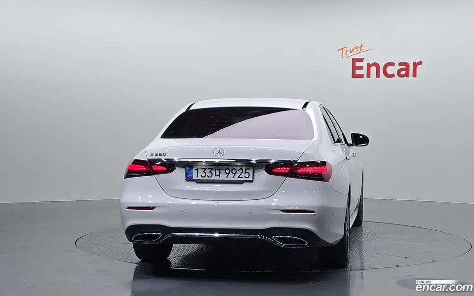 Mercedes-Benz E-Class E250 AMG Line 2022 — миниатюра 4