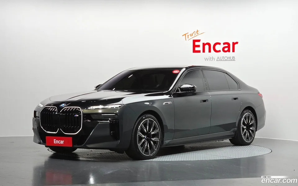 BMW i7 M70 xDrive M 2025 — фото 1, купить с доставкой в Москву