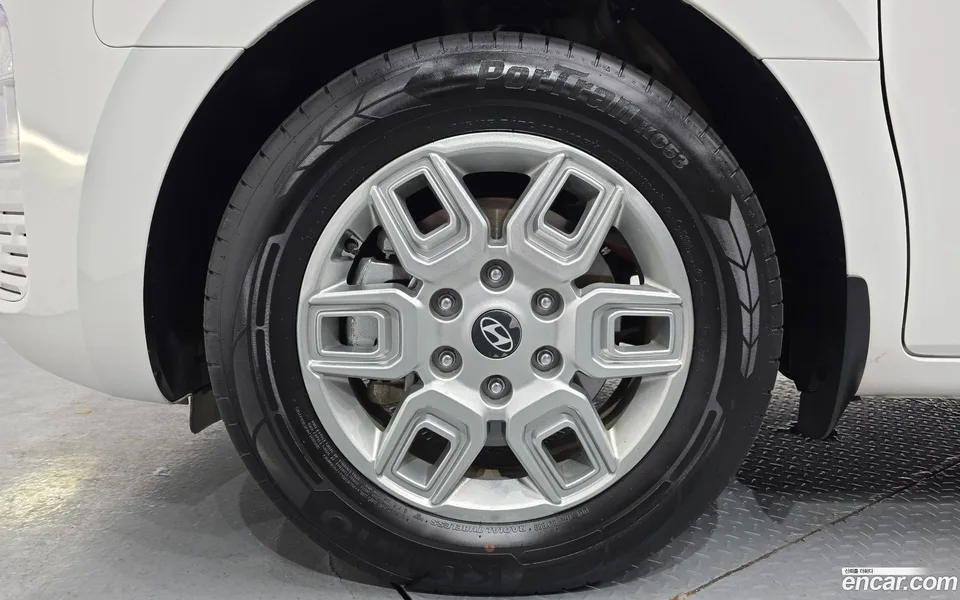Hyundai Staria HEV 1.6 5 2024 — миниатюра 5