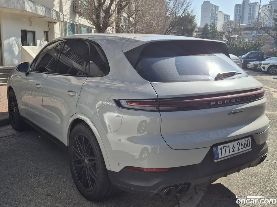 Porsche Cayenne 3.0 2025 — миниатюра 2