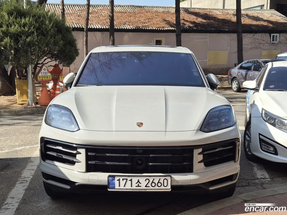 Porsche Cayenne 3.0 2025 — фото 1, купить с доставкой в Москву
