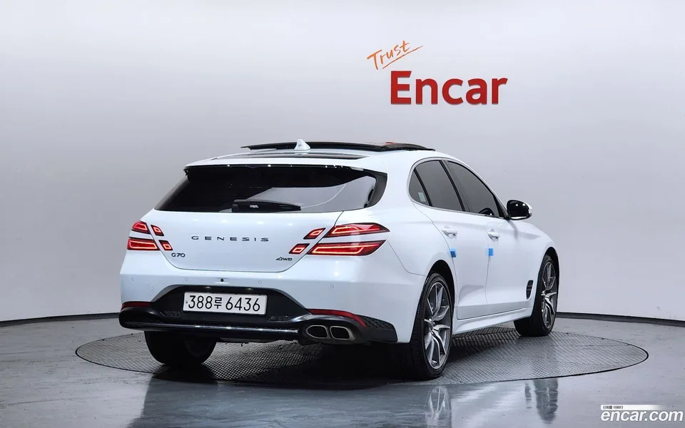 Genesis G70 Shooting Brake 2.0T 4WD 2022 — миниатюра 2