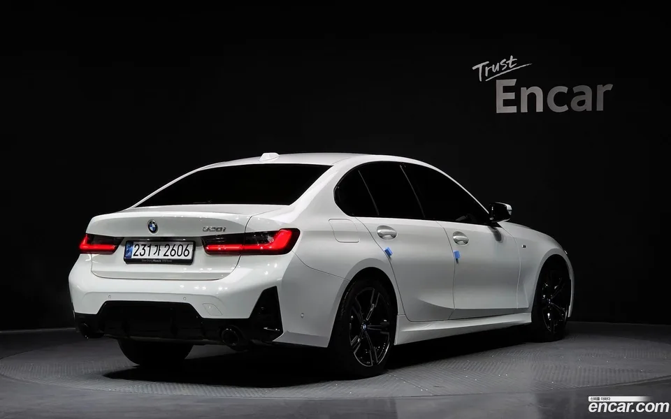 BMW 3 Series 320i M 2024 — миниатюра 2