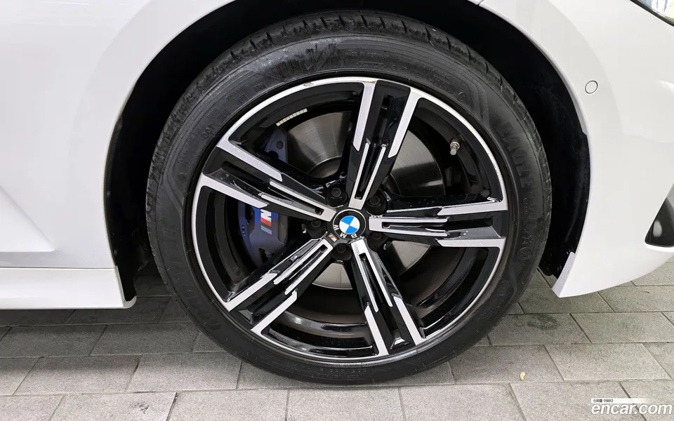 BMW 3 Series 320i M 2024 — миниатюра 5