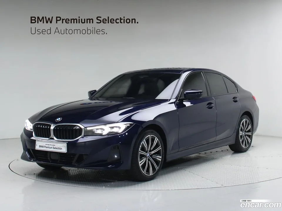 BMW 3 Series 320i 2025 — фото 1, купить с доставкой в Москву