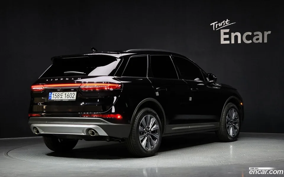 Lincoln Corsair 2.0 AWD 2022 — миниатюра 2