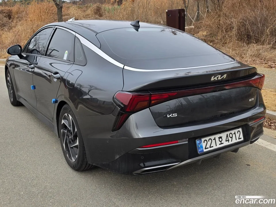 Kia K5 Hybrid 2024 — миниатюра 2