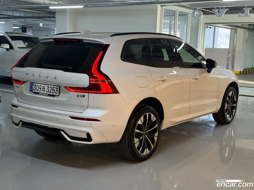 Volvo XC60 B5 2025 — миниатюра 2