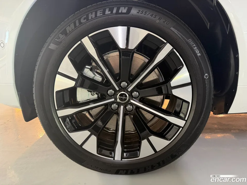 Volvo XC60 B5 2025 — миниатюра 5